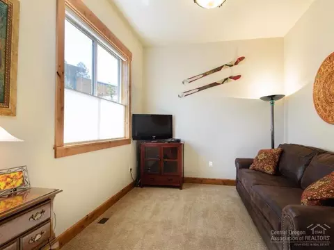 60445 Snap Shot Loop, Bend, OR 97702 photo 17