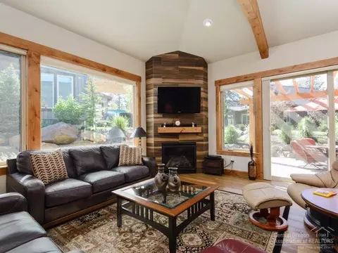 60445 Snap Shot Loop, Bend, OR 97702 photo 8
