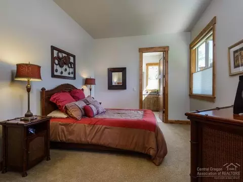 60445 Snap Shot Loop, Bend, OR 97702 photo 14