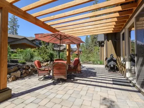 60445 Snap Shot Loop, Bend, OR 97702 photo 22