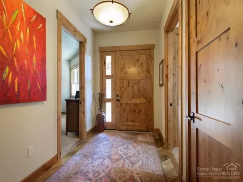 60445 Snap Shot Loop, Bend, OR 97702 photo 2