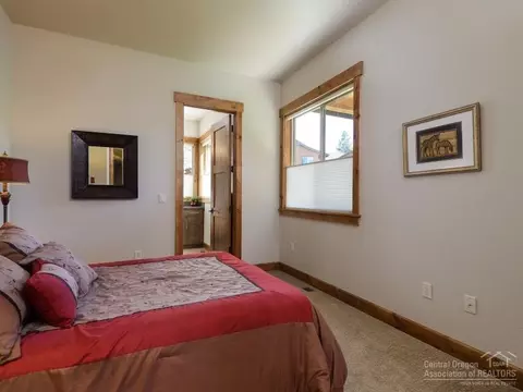 60445 Snap Shot Loop, Bend, OR 97702 photo 15