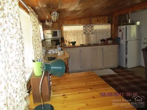 1764 Cheryl Dr, La Pine, OR 97739 photo 4