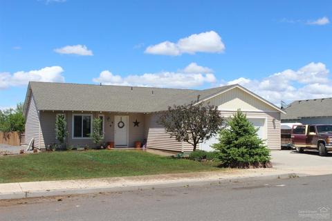 553 E D St, Culver, OR 97734 photo 1