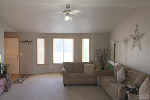 553 E D St, Culver, OR 97734 photo 12
