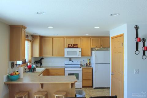 553 E D St, Culver, OR 97734 photo 6