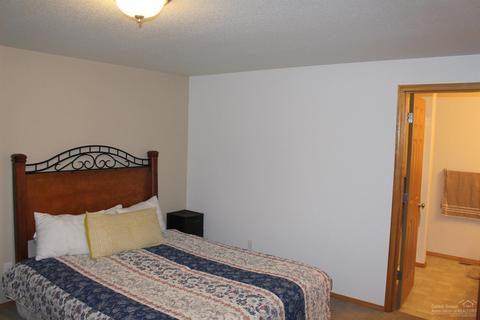 553 E D St, Culver, OR 97734 photo 10