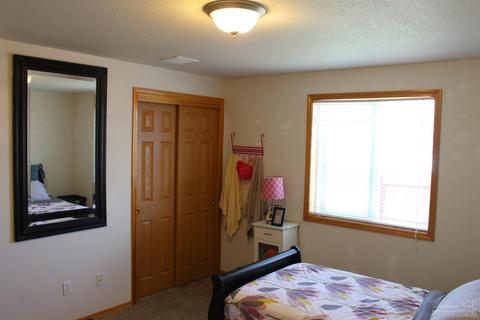 553 E D St, Culver, OR 97734 photo 8