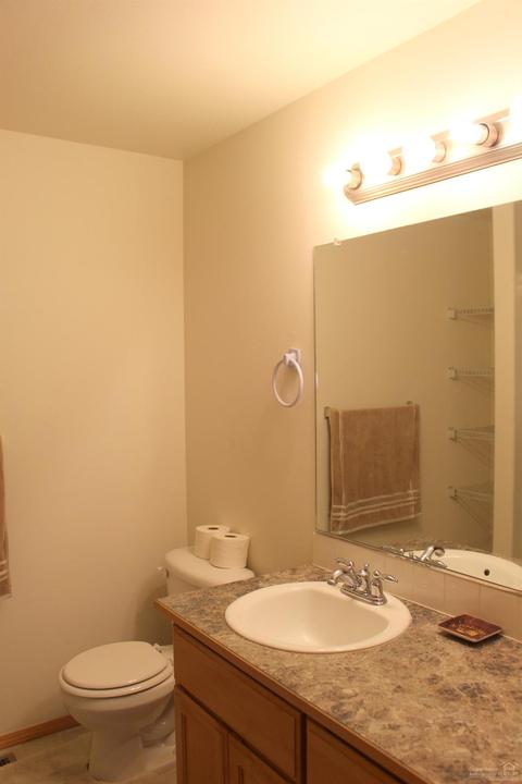 553 E D St, Culver, OR 97734 photo 11