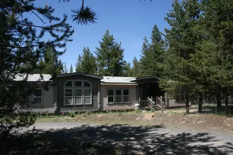 15920 Wright Ave, La Pine, OR 97739 photo 2