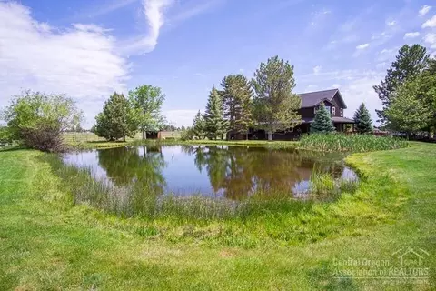 22522 Rickard Rd, Bend, OR 97702 photo 2