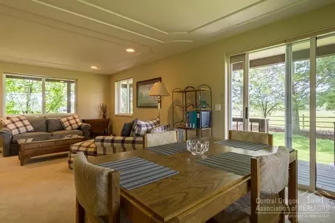 22522 Rickard Rd, Bend, OR 97702 photo 5