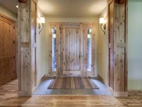 61460 Tam Mcarthur Loop, Bend, OR 97702 photo 4
