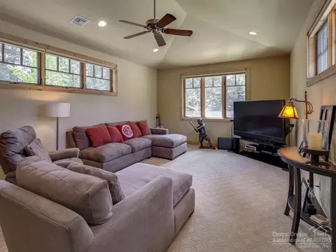 61460 Tam Mcarthur Loop, Bend, OR 97702 photo 19