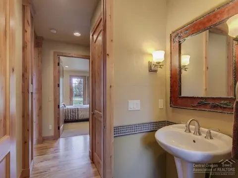 61460 Tam Mcarthur Loop, Bend, OR 97702 photo 15