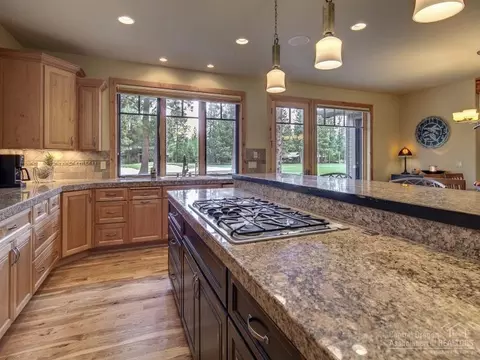 61460 Tam Mcarthur Loop, Bend, OR 97702 photo 11