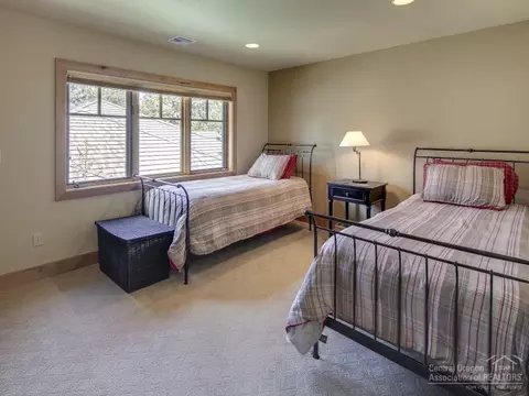 61460 Tam Mcarthur Loop, Bend, OR 97702 photo 20