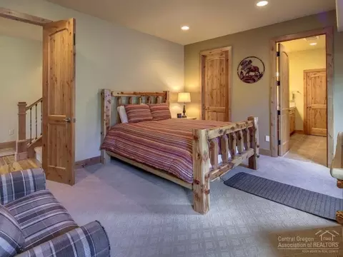 61460 Tam Mcarthur Loop, Bend, OR 97702 photo 16