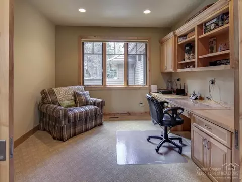 61460 Tam Mcarthur Loop, Bend, OR 97702 photo 12