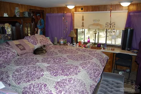 51872 Pine Loop Dr, La Pine, OR 97739 photo 2