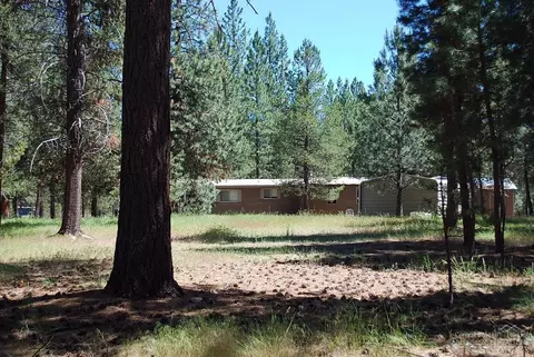 51872 Pine Loop Dr, La Pine, OR 97739 photo 1