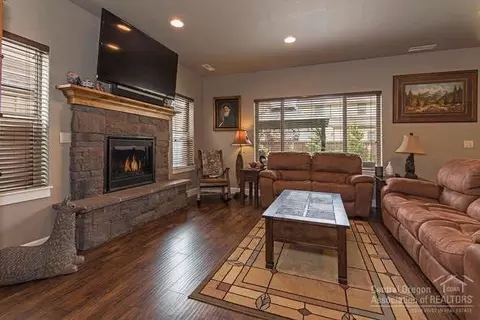 21383 NE Nolan Ct, Bend, OR 97701 photo 6