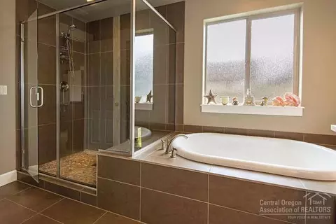 21383 NE Nolan Ct, Bend, OR 97701 photo 12