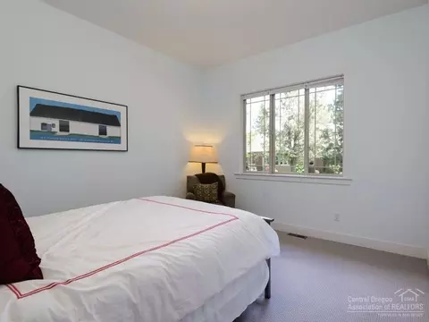 19560 Blue Lake Loop, Bend, OR 97702 photo 18