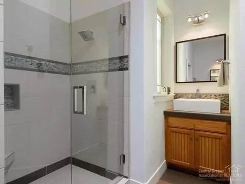 19560 Blue Lake Loop, Bend, OR 97702 photo 15