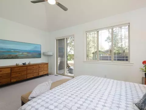 19560 Blue Lake Loop, Bend, OR 97702 photo 13
