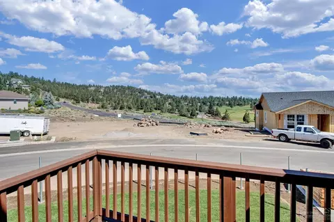 654 NW Compass Ln, Bend, OR 97703 photo 23