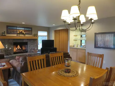 57321 Beaver Ridge Loop, Sunriver, OR 97707 photo 5