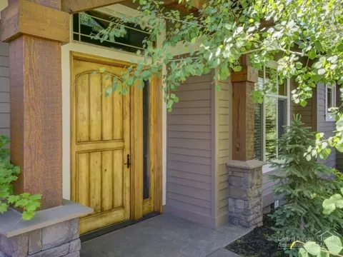 204 NW Phils Loop, Bend, OR 97701 photo 6