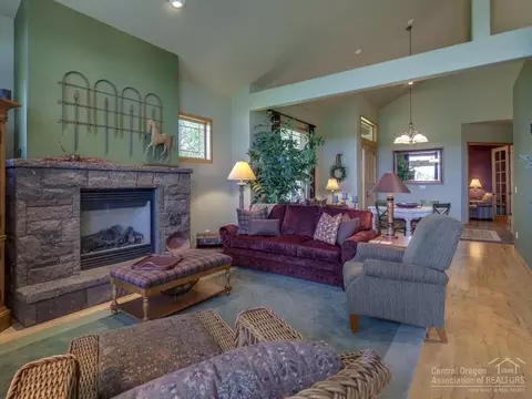 204 NW Phils Loop, Bend, OR 97701 photo 12