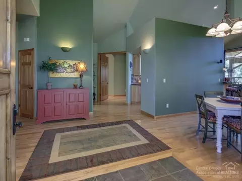 204 NW Phils Loop, Bend, OR 97701 photo 8
