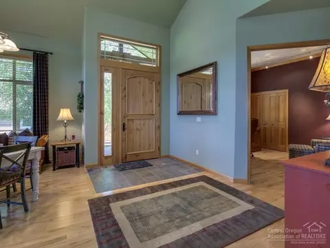 204 NW Phils Loop, Bend, OR 97701 photo 9