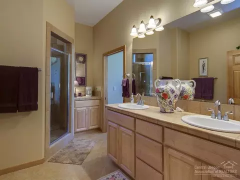 204 NW Phils Loop, Bend, OR 97701 photo 22