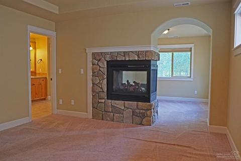 20470 SE Jacklight Ln, Bend, OR 97702 photo 16