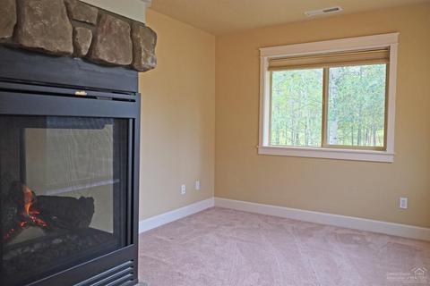 20470 SE Jacklight Ln, Bend, OR 97702 photo 17