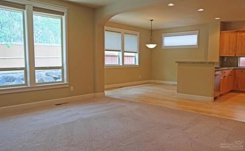 20470 SE Jacklight Ln, Bend, OR 97702 photo 8