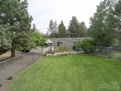 64847 Grande Loop, Bend, OR 97701 photo 19