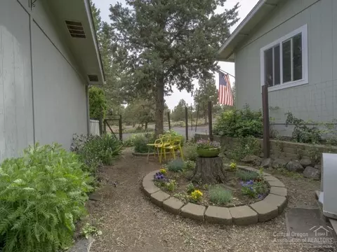 64847 Grande Loop, Bend, OR 97701 photo 22