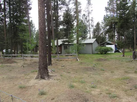 1953 Rector Dr, La Pine, OR 97739 photo 1