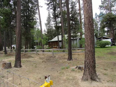 1953 Rector Dr, La Pine, OR 97739 photo 3