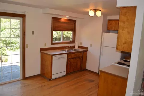 61517 Milo Ave, Bend, OR 97702 photo 2