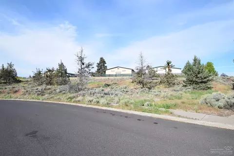 63013 Lower Meadow Dr, Bend, OR 97701 photo 2