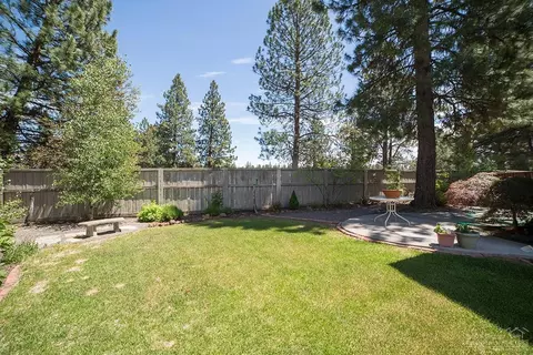 19533 Fishhawk Loop, Bend, OR 97702 photo 16