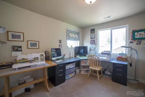 19533 Fishhawk Loop, Bend, OR 97702 photo 12