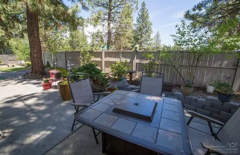 19533 Fishhawk Loop, Bend, OR 97702 photo 17