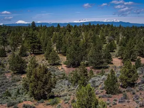 60100 Stirling Dr, Bend, OR 97702 photo 11